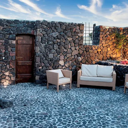 In Megalochori With Private Pool *