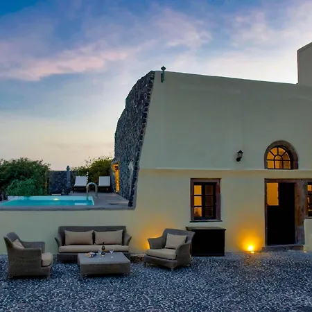 In Megalochori With Private Pool