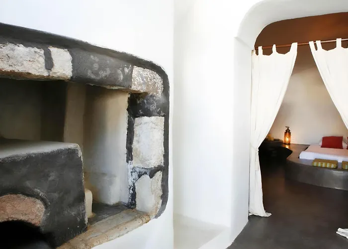 In Megalochori With Private Pool Villa *