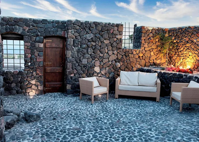 In Megalochori With Private Pool *