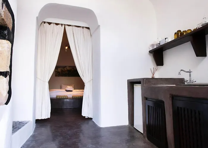 In Megalochori With Private Pool Villa