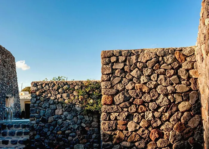 In Megalochori With Private Pool *